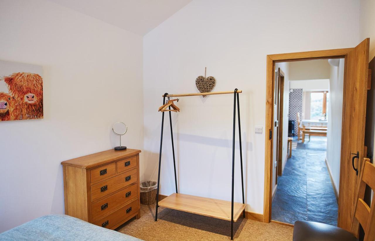 The Old Dairy - Boutique Countryside Cottage At Harrys Cottages Pen-y-Clawdd Eksteriør bilde